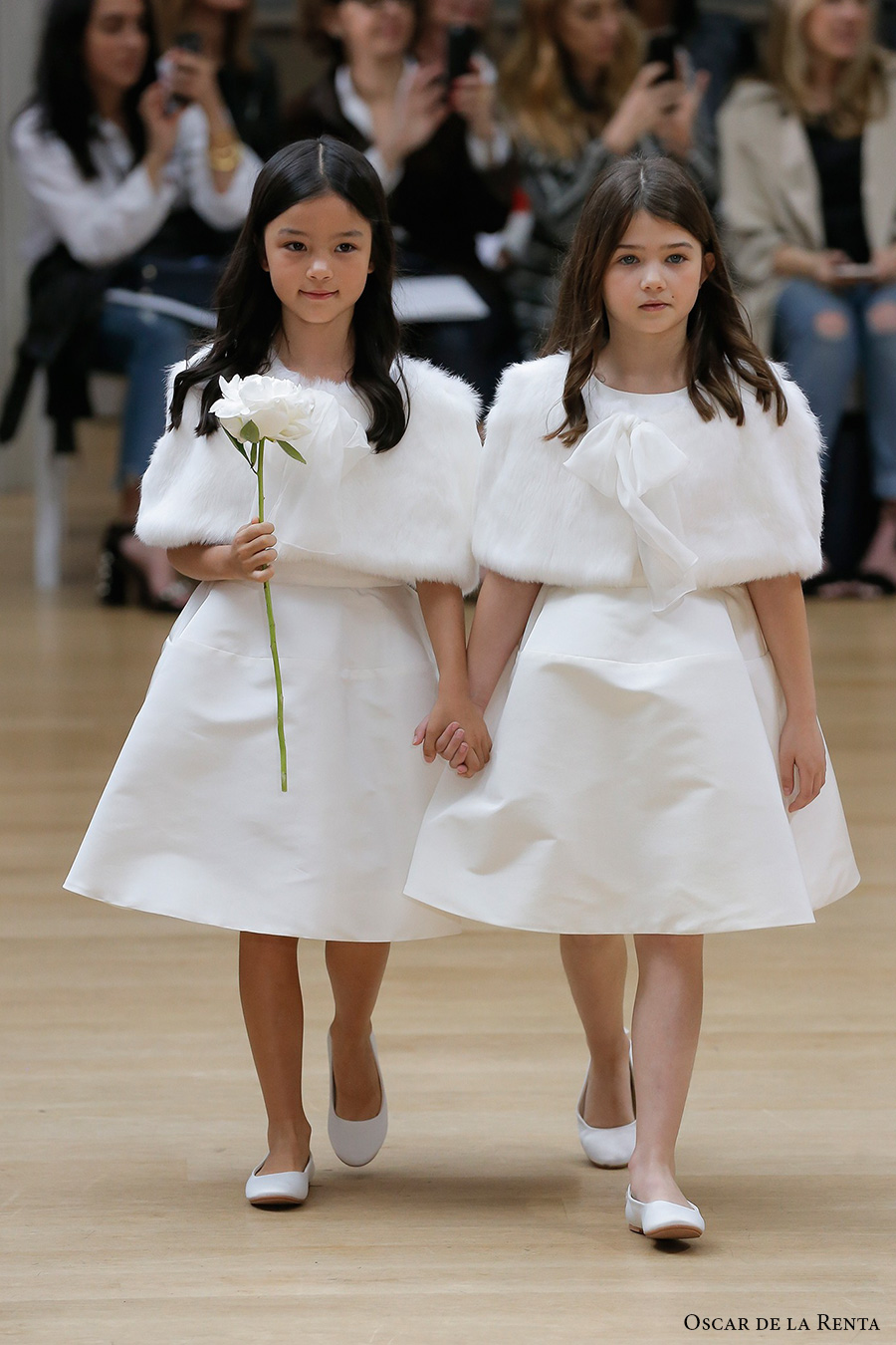 oscar de la renta spring 2018 bridal pretty flower girl dress (106) mv