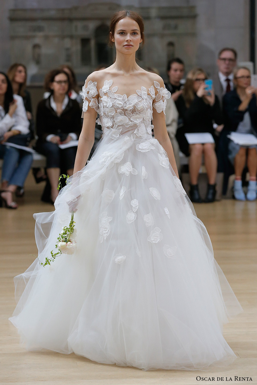 Oscar de la Renta Spring 2018 Wedding Dresses — New York Bridal Fashion ...