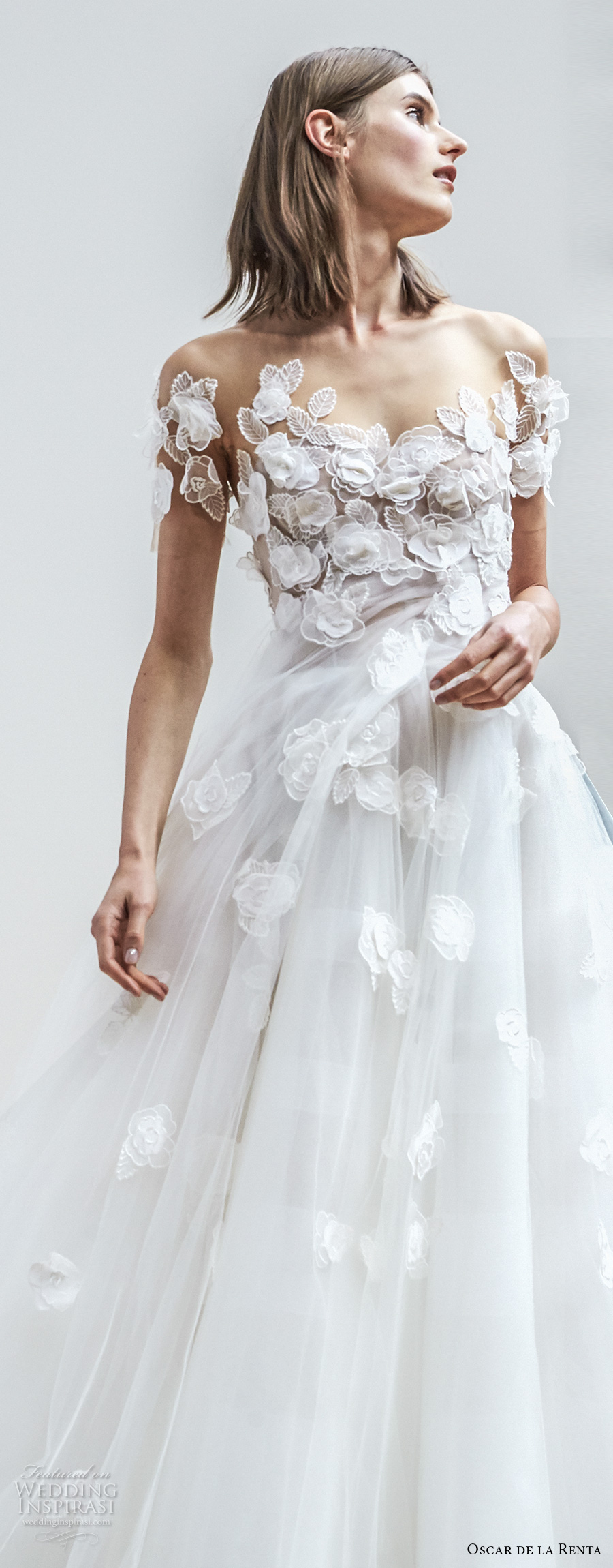 oscar de la renta spring 2018 bridal short sleeves sweetheart neckline heavily embellished bodice tulle skirt romantic princess ball gown a  line wedding dress sweep train (04) zv