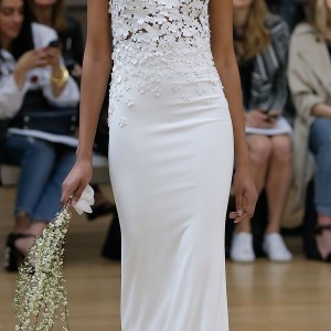 oscar de la renta spring 2018 bridal sleeveless illusion jewel heavily embellished bodice elegant sheath wedding dress sweep train (17) mv
