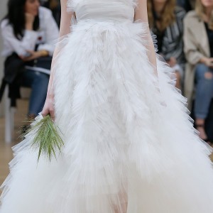 oscar de la renta spring 2018 bridal strapless straight across neckline ruched bodice rufffled skirt romantic high low ball gown wedding dress long train (07) mv