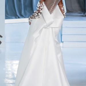 peter langner spring 2018 bridal sleeveless halter neck light embellished bodice simple elegant fit and flare wedding dress sheer back chapel train (14) bv