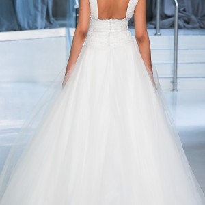 peter langner spring 2018 bridal sleeveless v neck heavily embellished bodice simple tulle skirt romantic a  line wedding dress open square back chapel train (10) bv