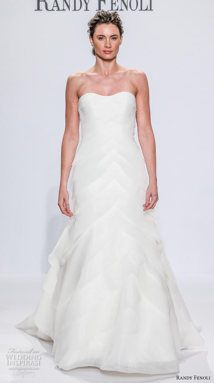 randy fenoli spring 2018 bridal semi sweetheart neckline simple elegant trumpet wedding dress chapel train (08) mv randy fenoli spring 2018 bridal semi sweetheart neckline simple elegant trumpet wedding dress chapel train (08) mv