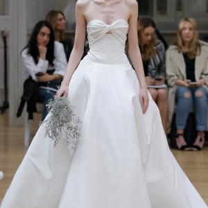 strapless sweetheart neckline simple clean elegant romantic ball gown a  line wedding dress chapel train (22) mv