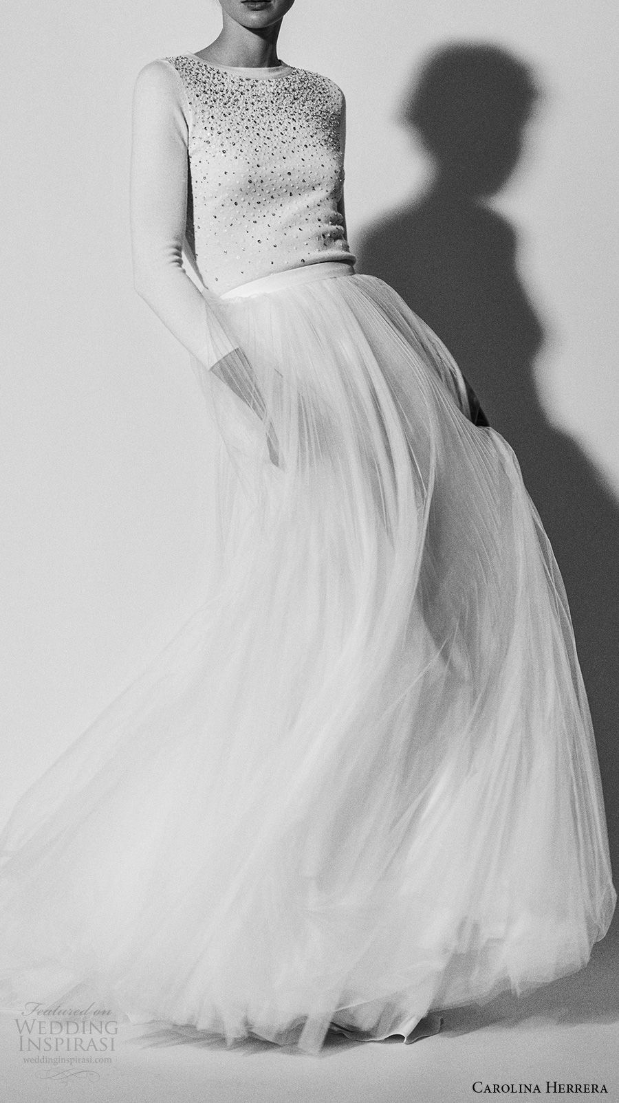 carolina herrera spring 2018 bridal long sleeves jewel neck heavily embellished bodice tulle flowy skirt romantic a  line wedding dress (06) mv