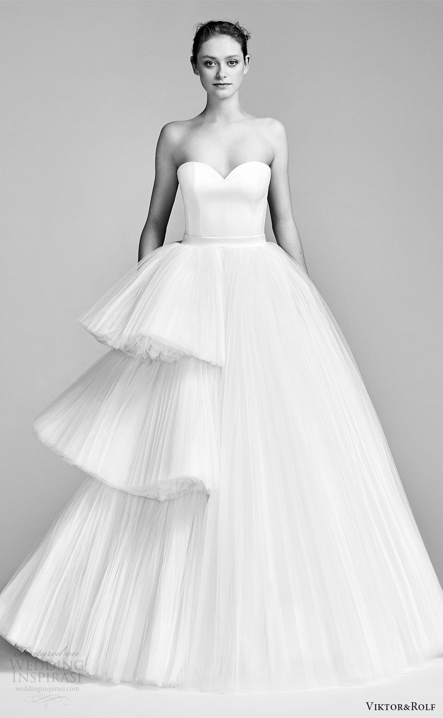 viktor and rolf spring 2018 brida strapless sweetheart ball gown wedding dress (19) mv tiered ruffle skirt romantic modern