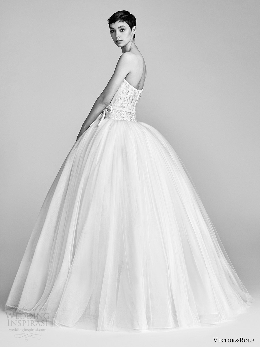 viktor and rolf spring 2018 bridal cap strapless sweetheart beaded bodice drop waist ball gown wedding dress (11) sv pocket romantic