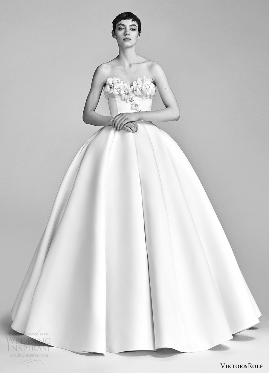 viktor and rolf spring 2018 bridal strapless sweetheart embellished neckline ball gown wedding dress (1) mv romantic