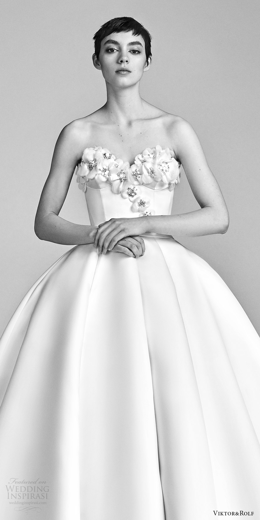 viktor and rolf spring 2018 bridal strapless sweetheart embellished neckline ball gown wedding dress (1) zv romantic