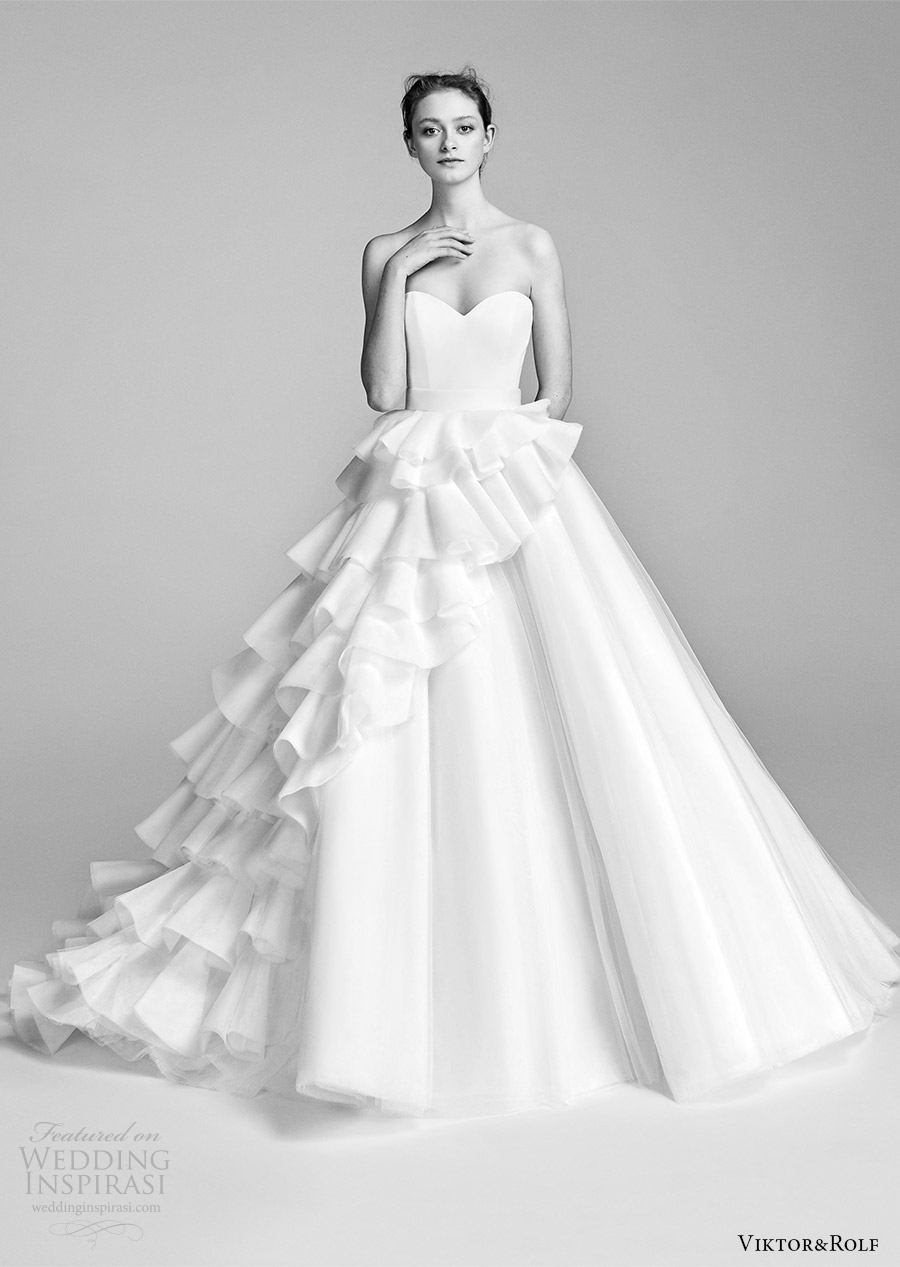 viktor and rolf spring 2018 bridal strapless sweetheart ruffle skirt a line wedding dress (2) mv romantic