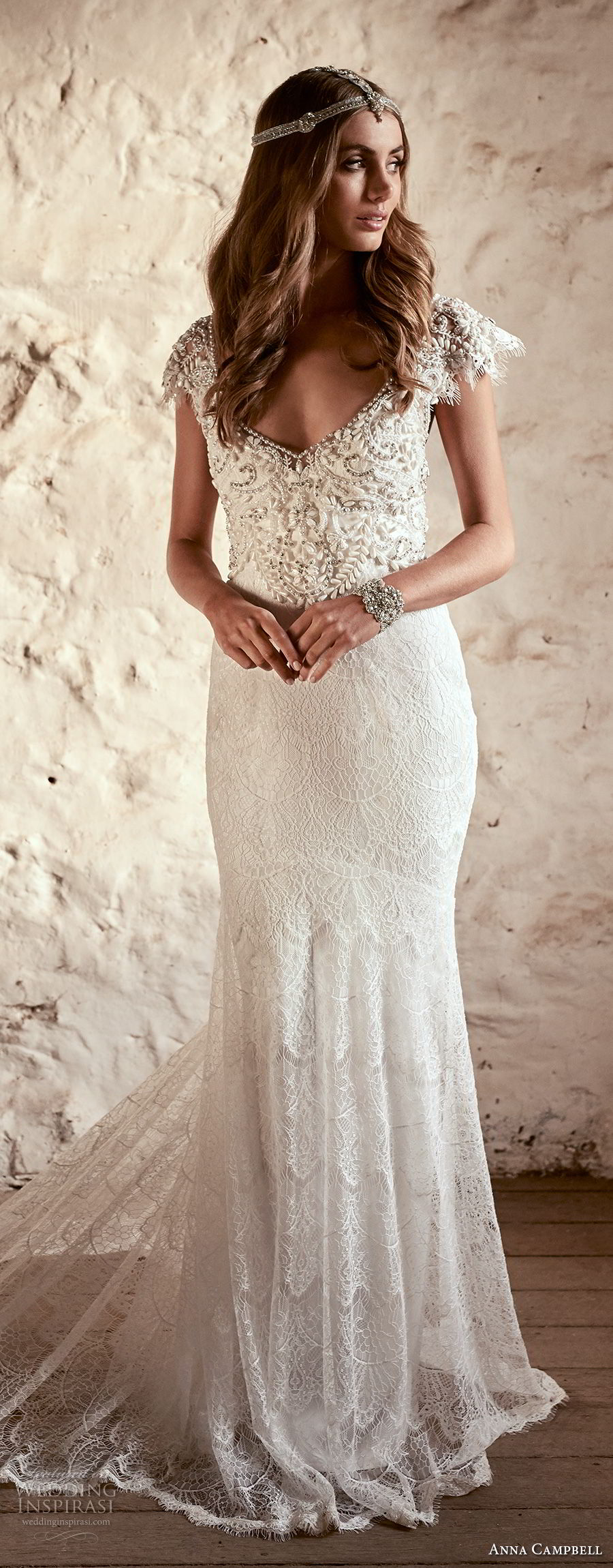 anna campbell 2018 bridal butterfly sleeves scoop neckline heavily beaded embellished bodice romantic elegant fit and flare wedding dress open v back short train (6) lv
