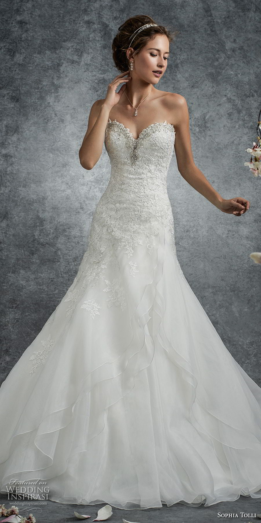 sophia tolli fall 2017 bridal strapless sweetheart neckline heavily embellished bodice drop waist a line wedding dress chapel train (25) mv sophia tolli fall 2017 bridal strapless sweetheart neckline heavily embellished bodice drop waist a line wedding dress chapel train (25) mv