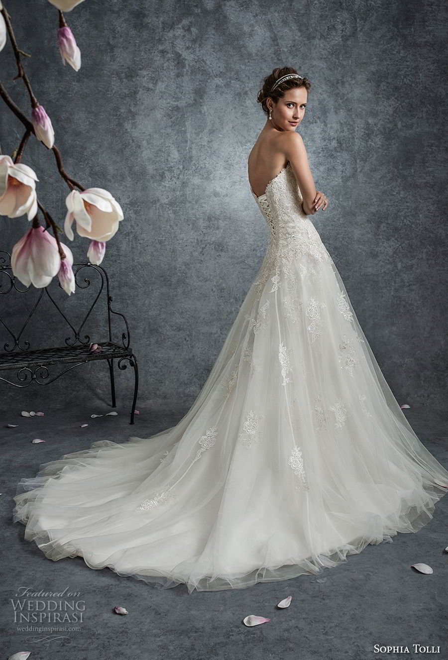 sophia tolli fall 2017 bridal strapless sweetheart neckline heavily embellished bodice romantic a line wedding dress chapel train (10) bv sophia tolli fall 2017 bridal strapless sweetheart neckline heavily embellished bodice romantic a line wedding dress chapel train (10) bv