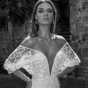 julie vino 2018 bridal wedding inspirasi featured wedding gowns dresses collection