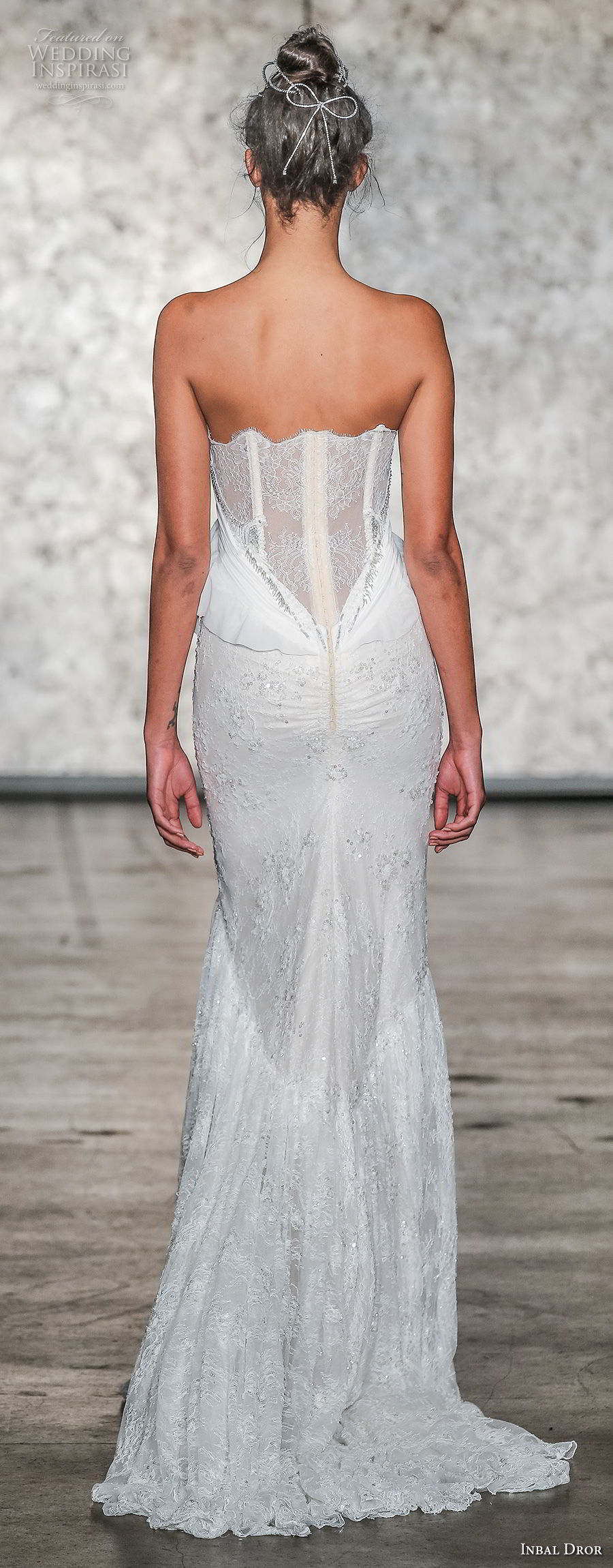 inbal dror fall 2018 bridal strapless sweetheart neckline full embellishment elegant sexy sheath wedding dress sweep train (4) bv