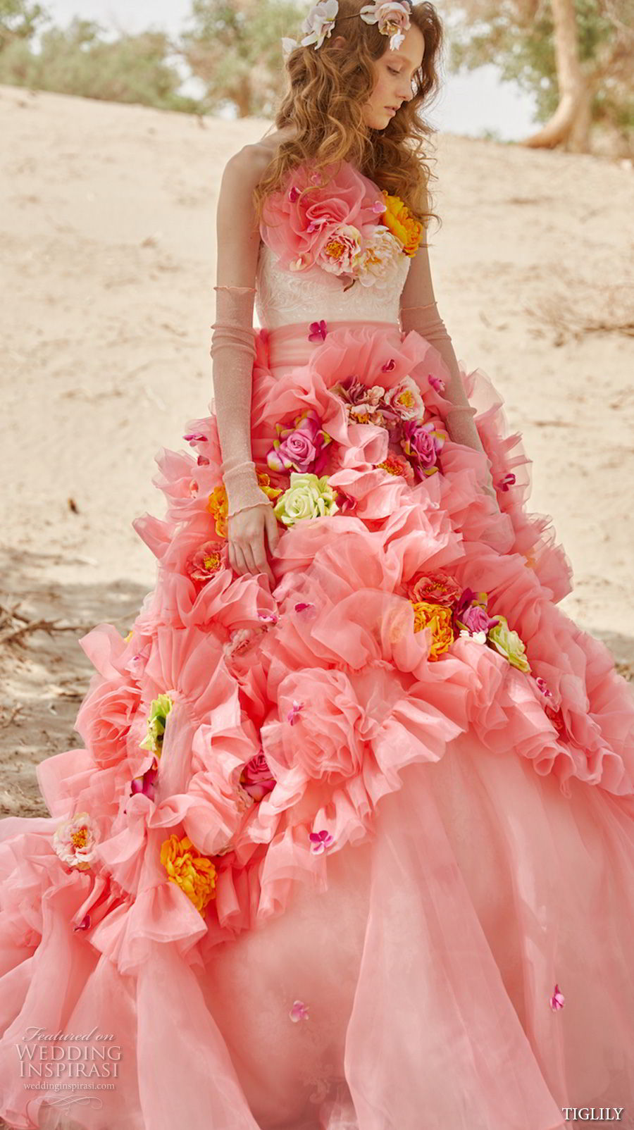 CLASSIC RED BRIDAL GOWN WITH LONG TRAIL AND EMBELLISHMENT -