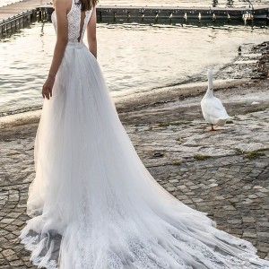 pinella passaro 2018 bridal sleevless halter neck heavily embellished bodice romantic a  line wedding dress open slit back royal train (18) bv