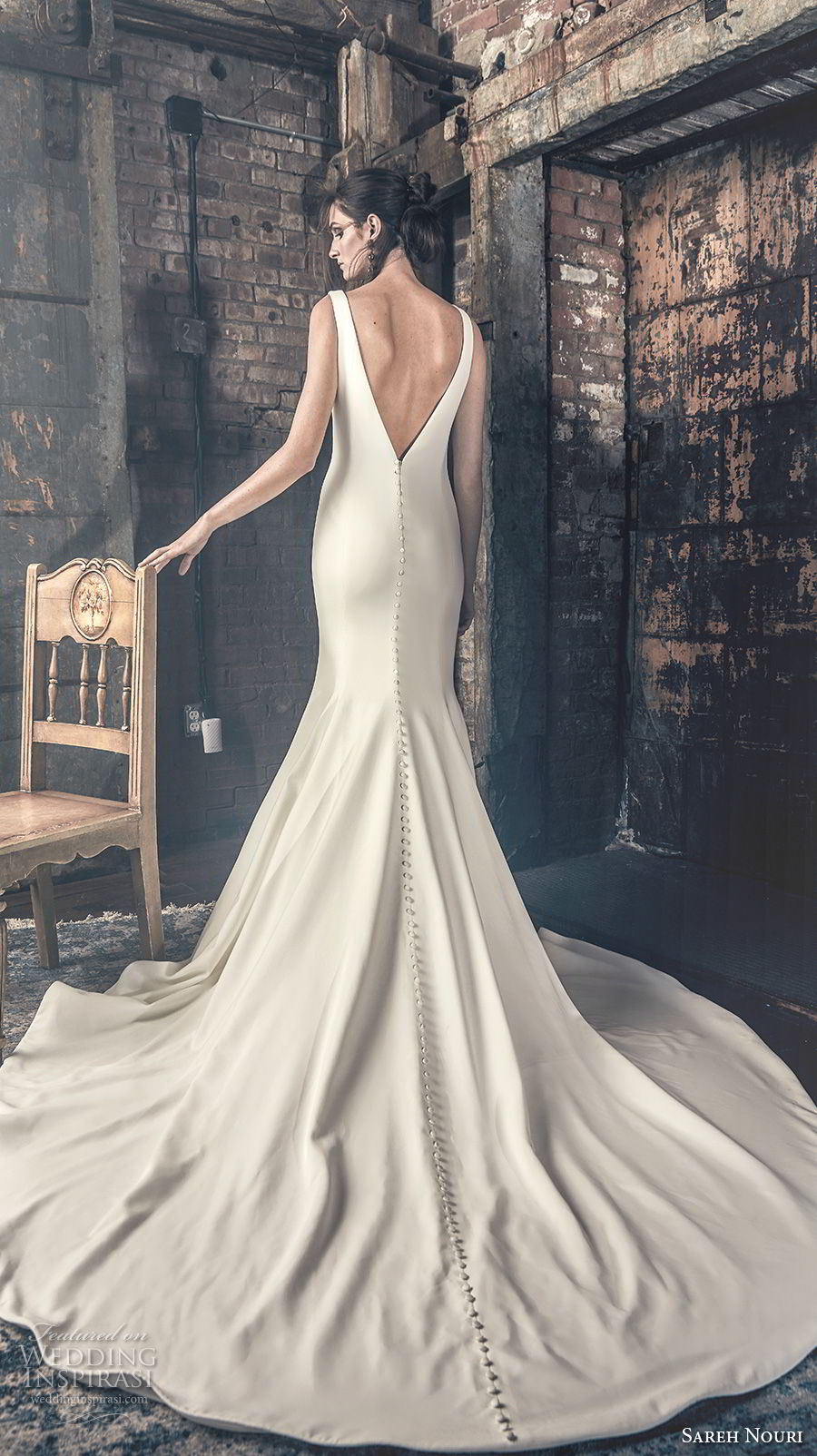 sareh nouri fall 2018 bridal sleeveless bateau neck simple clean elegant classy mermaid wedding dress open v back chapel train (8) bv