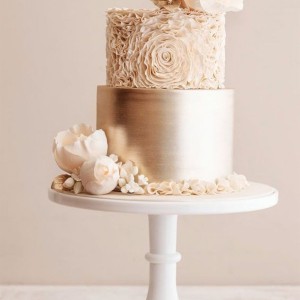 gold 2 tier cream floral wedding cake (26) mv