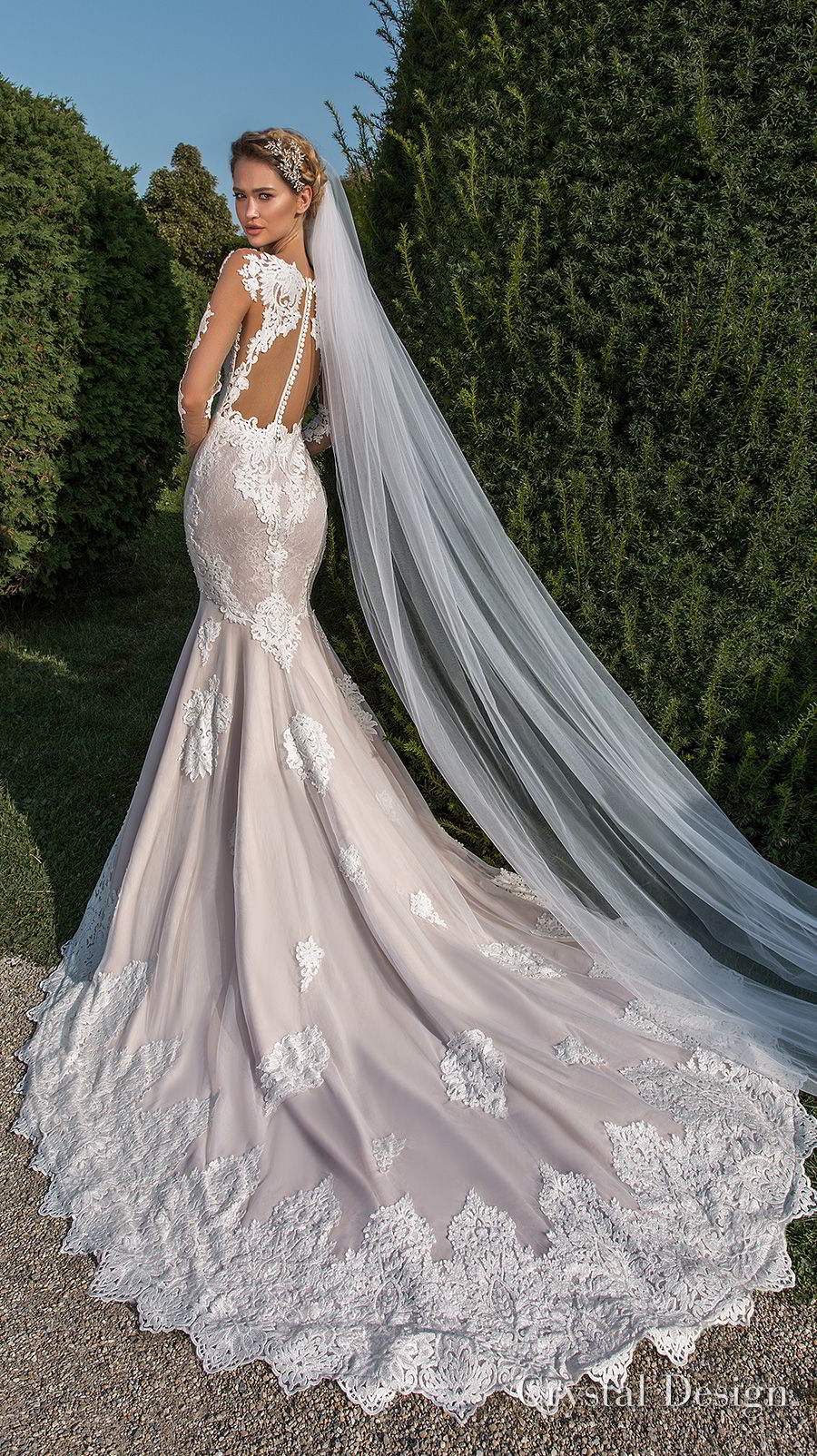 fitted long train wedding dresses