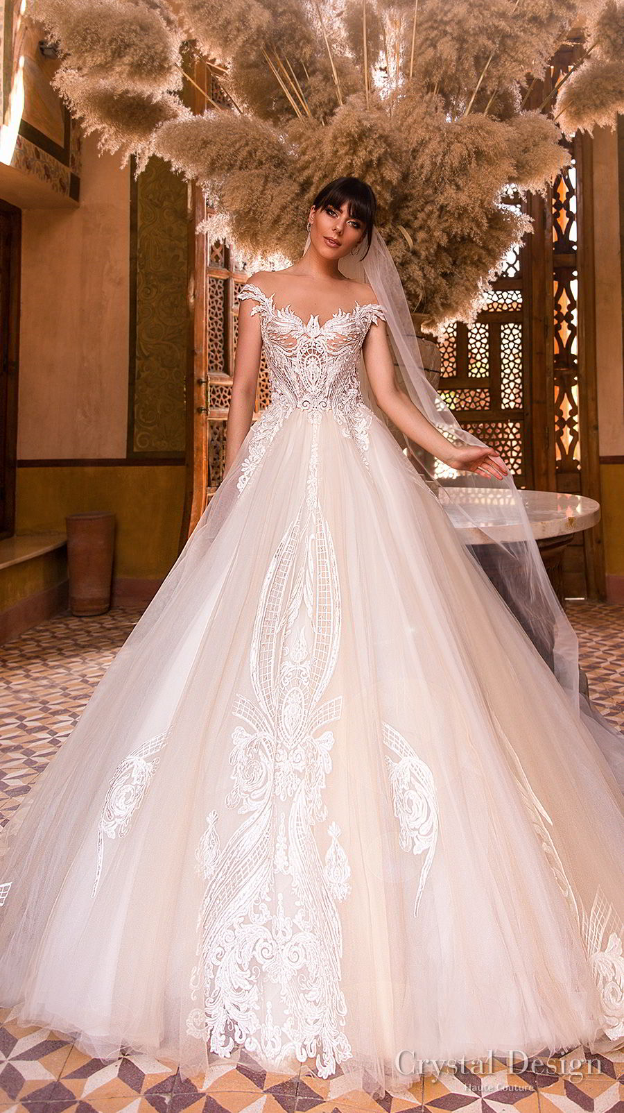 Designer A Line Ballgown Champagne Wedding Dress With V Neckline And Long  Sleeves 2018 Collection From Baiy31, $174.26 | DHgate.Com