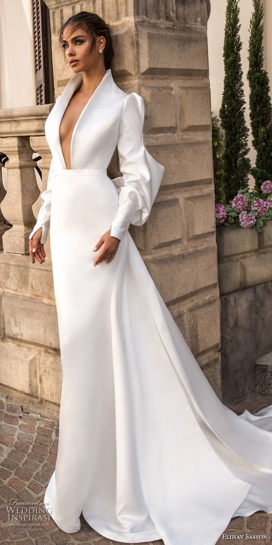 elihav sasson 2018 capsule bridal long mutton sleeves queen anne plunging v neck simple clean modern sheath wedding dress keyhole back long train (15) mv