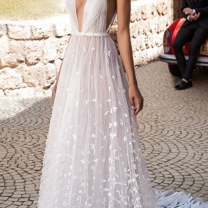 elihav sasson 2018 capsule bridal sleeveless deep plunging v neck ruched bodice tulle skirt romantic sexy soft a  line wedding dress medium train (7) mv