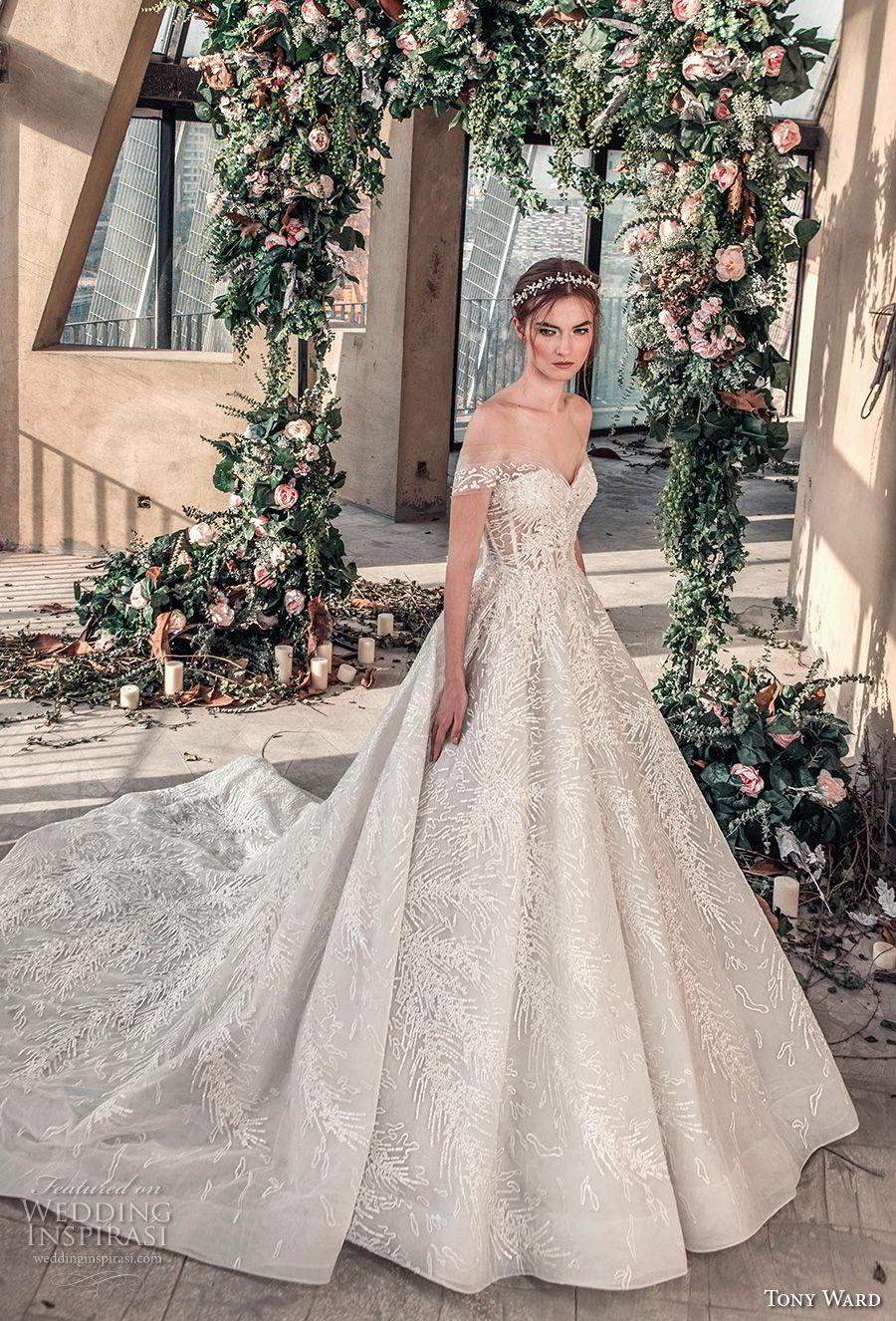 tony ward mariee 2019 off the shoulder sweetheart neckline full embellishment romantic princess ball gown a  line wedding dress chapel train (2) mv