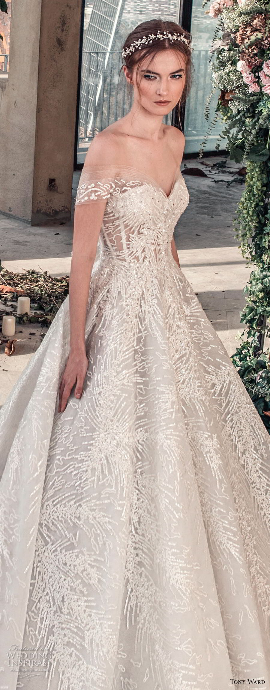 tony ward mariee 2019 off the shoulder sweetheart neckline full embellishment romantic princess ball gown a  line wedding dress chapel train (2) zv