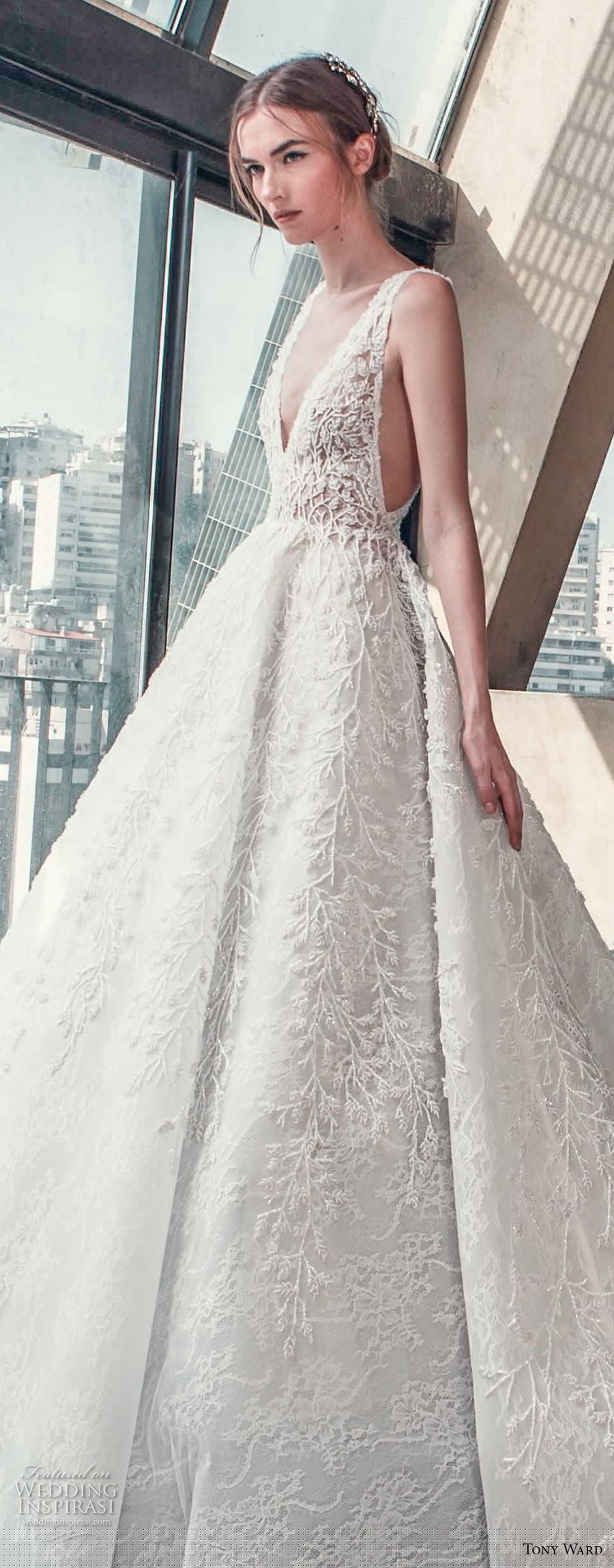 tony ward mariee 2019 sleeveless deep v neck full embellishment open side princess romantic a  line wedding dress chapel train (4) zv