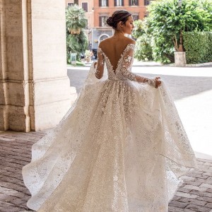 15 regal wedding dresses thumbnail 1000