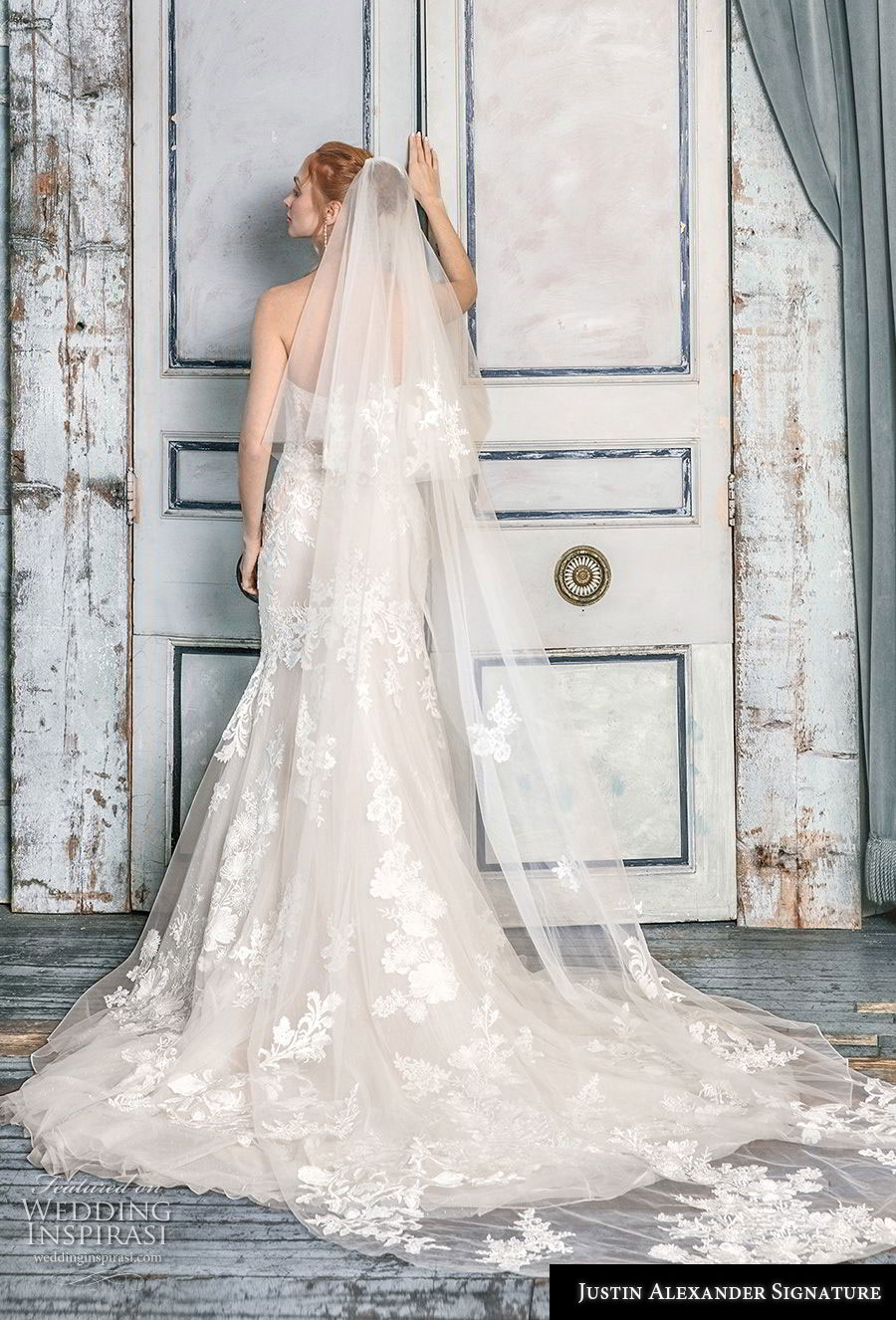 justin alexander fall 2018 signature strapless sweetheart neckline full embellishment bustier romantic mermaid wedding dress chapel train (3) bv justin alexander fall 2018 signature strapless sweetheart neckline full embellishment bustier romantic mermaid wedding dress chapel train (3) bv