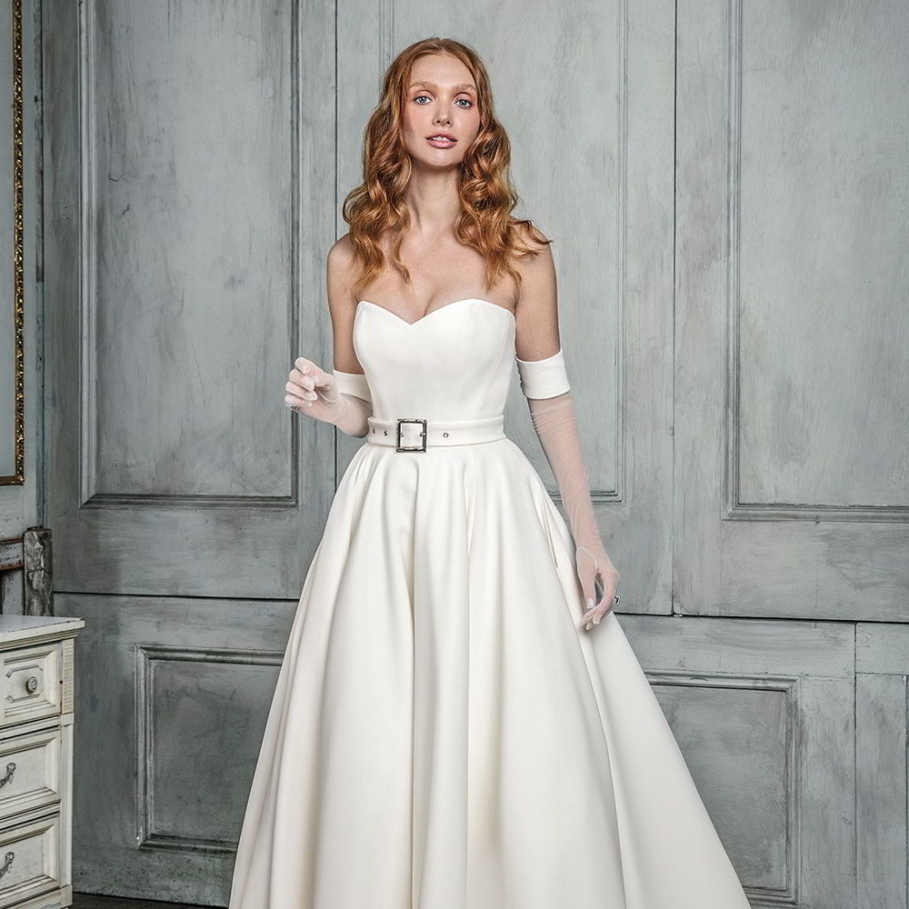 15 Regal Wedding Dresses Fit for a Royal Wedding | Wedding Inspirasi