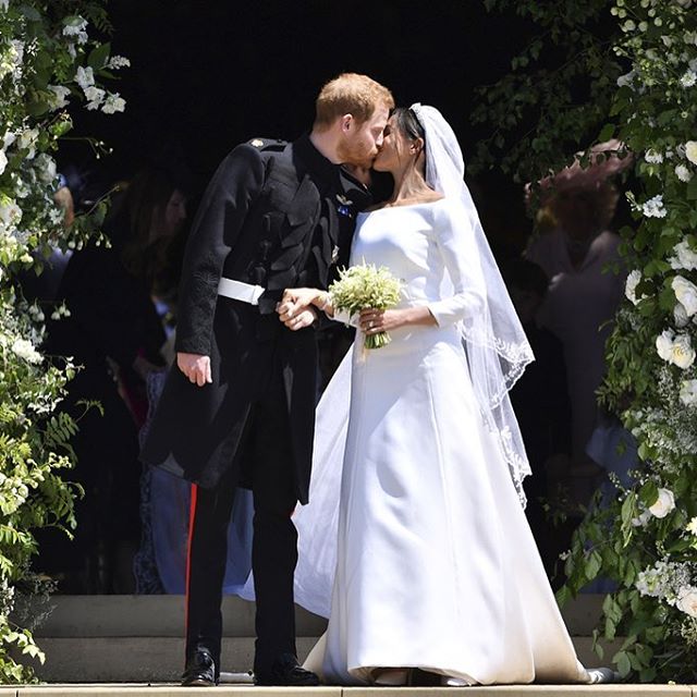 royal wedding 2018 meghan markle givenchy wedding dress chapel train cathedral veil queen mary tiara b12