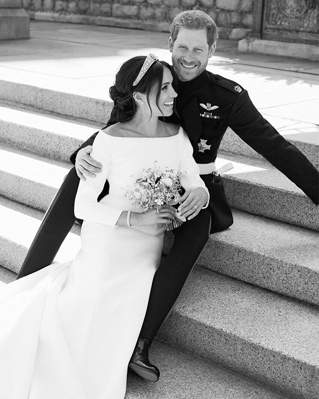 royal wedding 2018 meghan markle givenchy wedding dress chapel train cathedral veil queen mary tiara b22