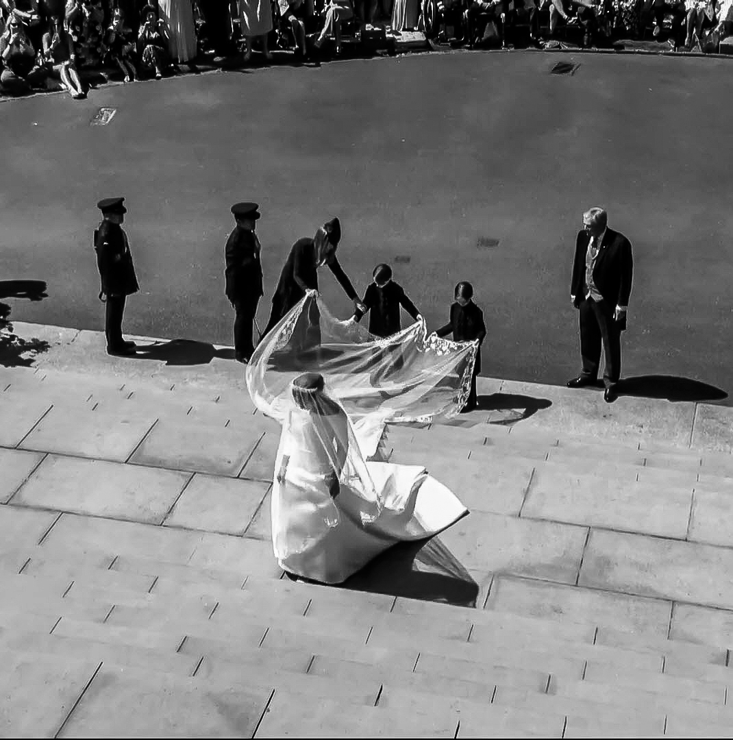 royal wedding 2018 meghan markle givenchy wedding dress chapel train cathedral veil queen mary tiara b7