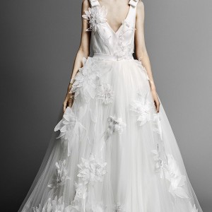 viktor and rolf spring 2019 bridal sleeveless deep v neck full embellishment tulle skirt romantic a  line wedding dress (1) mv