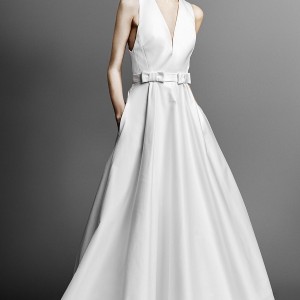 viktor and rolf spring 2019 bridal sleeveless deep v neck simple minimalist ribbon belt romantic a  line wedding dress with pockets (11) mv