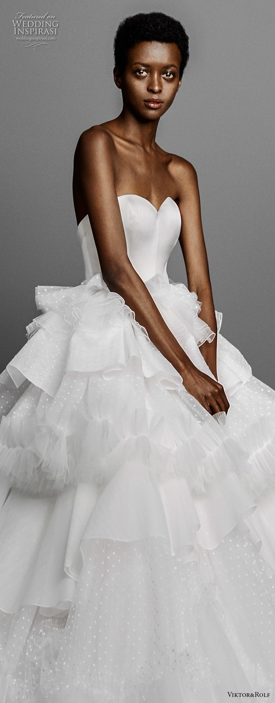 viktor and rolf spring 2019 bridal strapless sweetheart neckline minimallist bodice layered skirt princess ball gown a  line wedding dress (4) lv