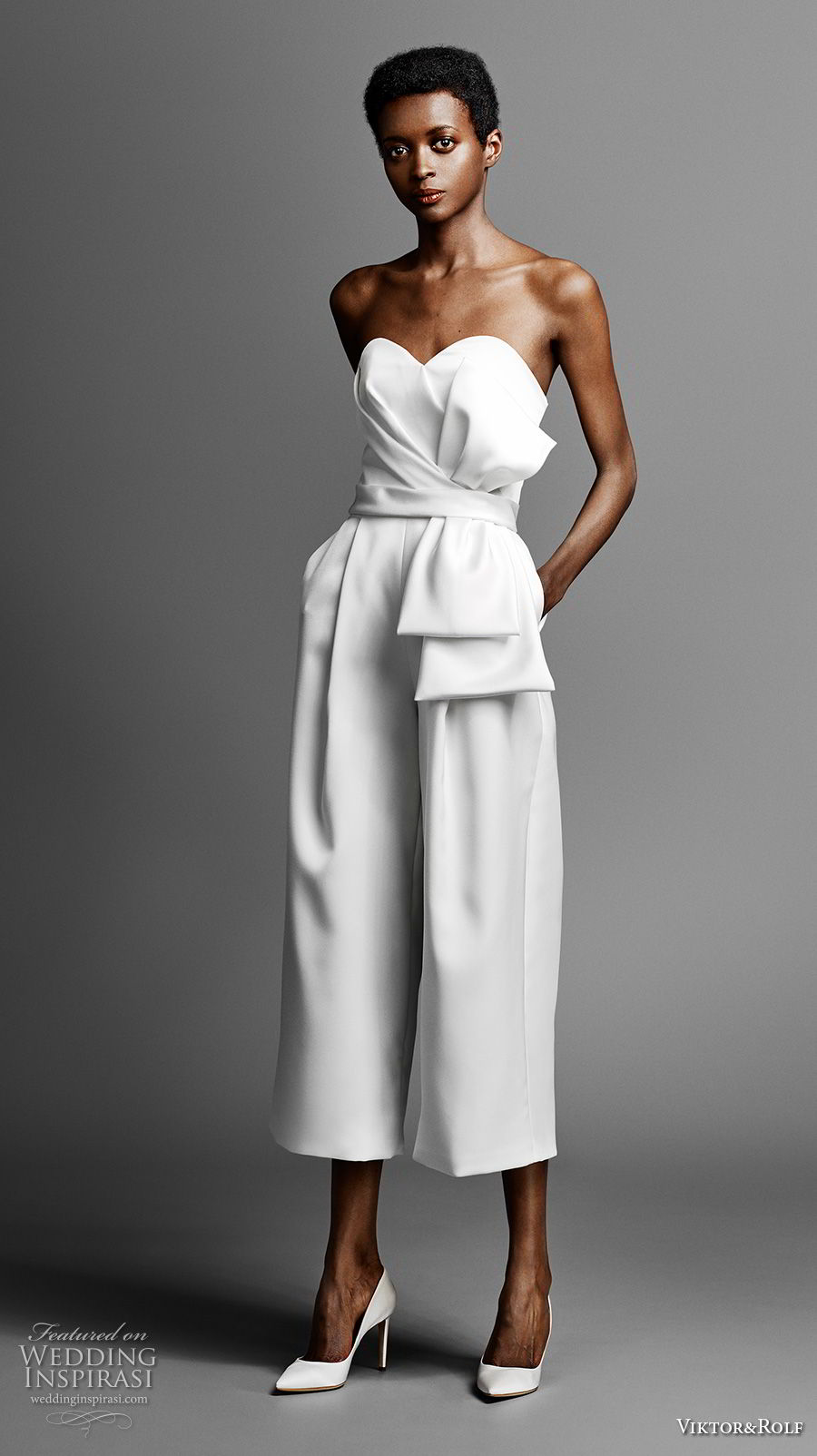 viktor and rolf spring 2019 bridal strapless sweetheart neckline simple minmalist elegant modern jumpsuit wedding dress (16) mv