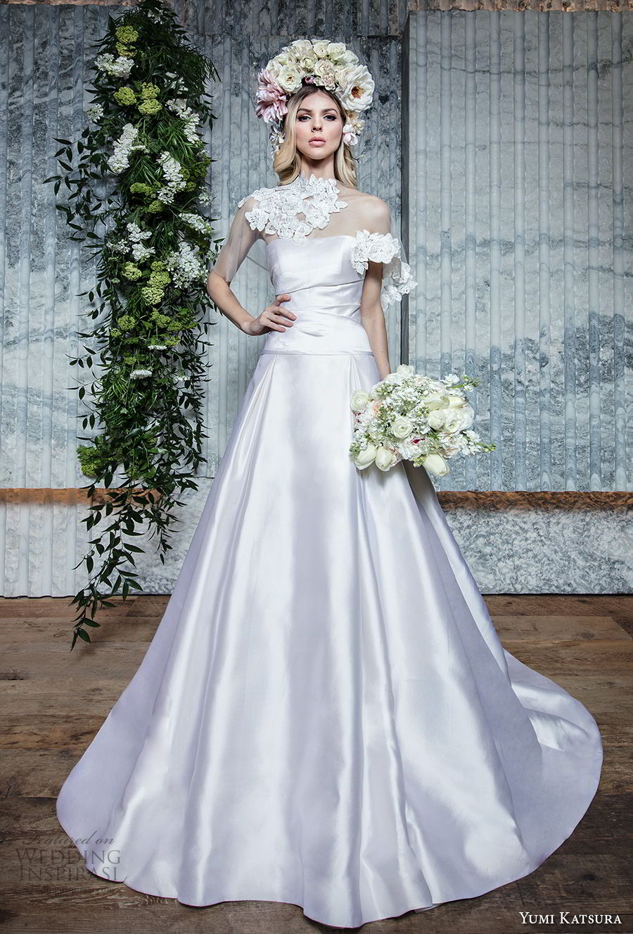 yumi katsura spring 2019 bridal strapless semi sweetheart neckline simple clean minimalist elegant a  line wedding dress with bolero chapel train (14) mv