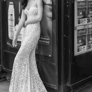 julie vino 2019 paris bridal strapless sweetheart neckline full embellishment elegant fit and flare wedding dress chapel train (11) mv