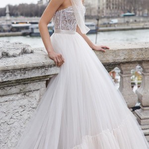 julie vino 2019 paris bridal strapless sweetheart neckline heavily embellished bodice bustier romantic a  line wedding dress chapel train (7) sdv