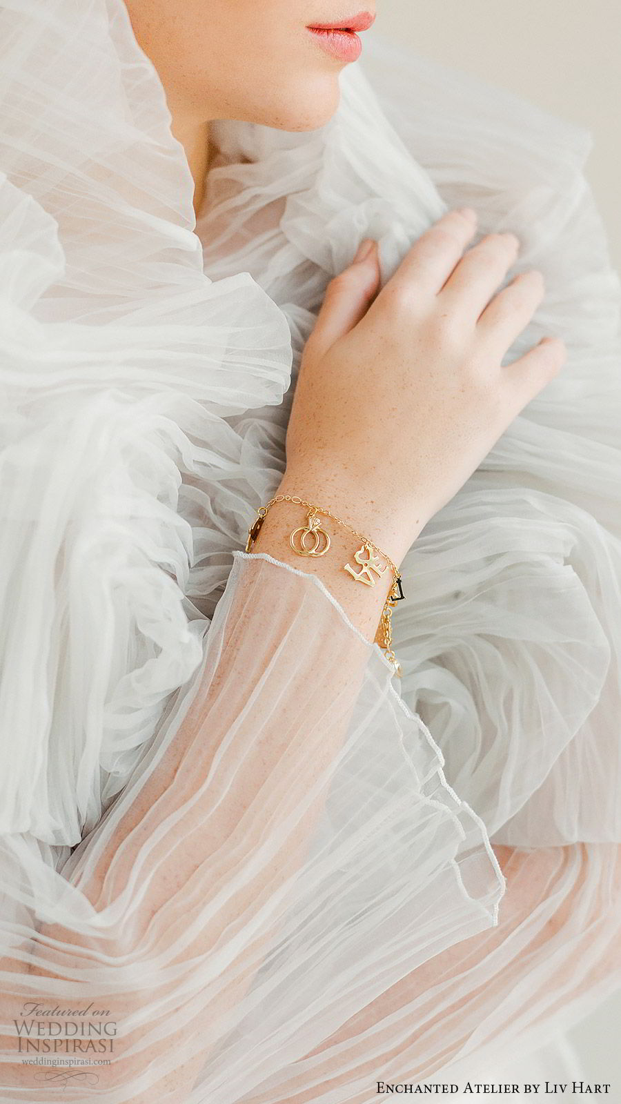 enchanted atelier liv hart fall 2019 accessories gold charm bracelet (16) mv