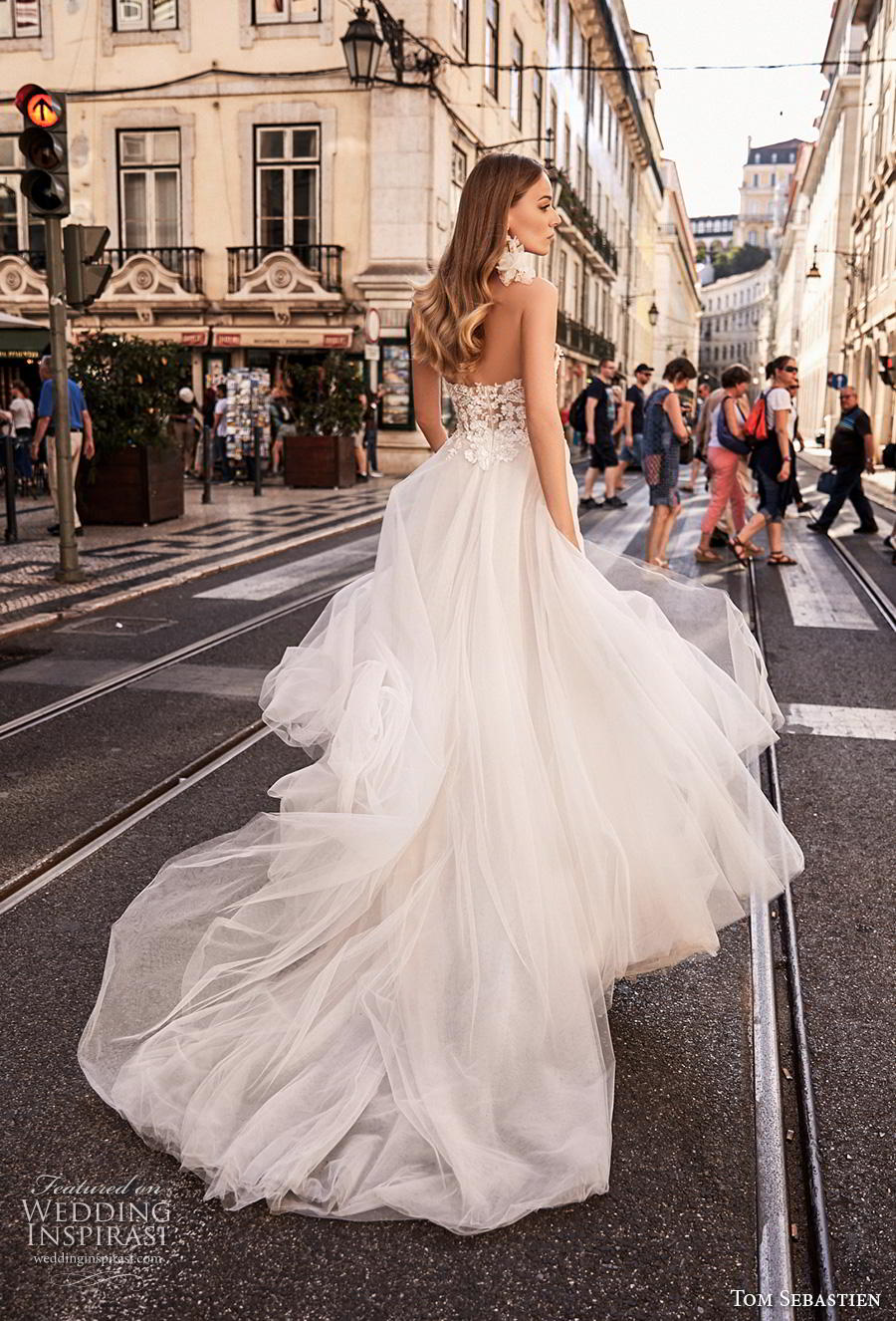 tom sebastian 2019 bridal strapless sweetheart neckline heavily embellished bodice tulle skirt romantic a  line wedding dress mid back chapel train (11) bv