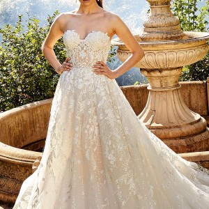 eve of milady fall 2018 bridal strapless sweetheart fully embellished a line ball gown wedding dress elegant romantic chapel train (3) mv