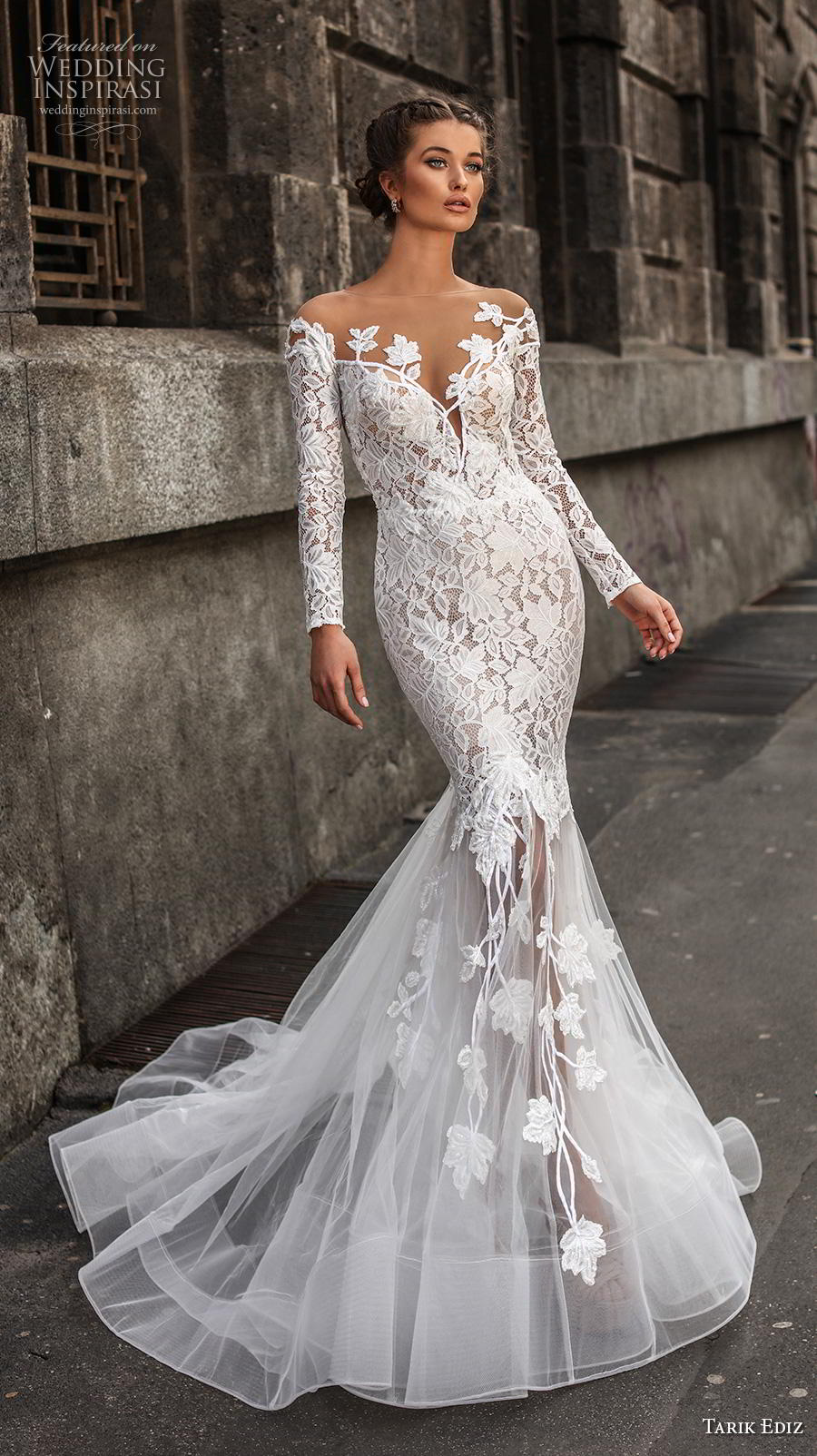 tarik ediz 2019 bridal long sleeves sheer bateau deep sweetheart neckline heavily embellished bodice elegant mermaid wedding dress lace button back chapel train (20) mv