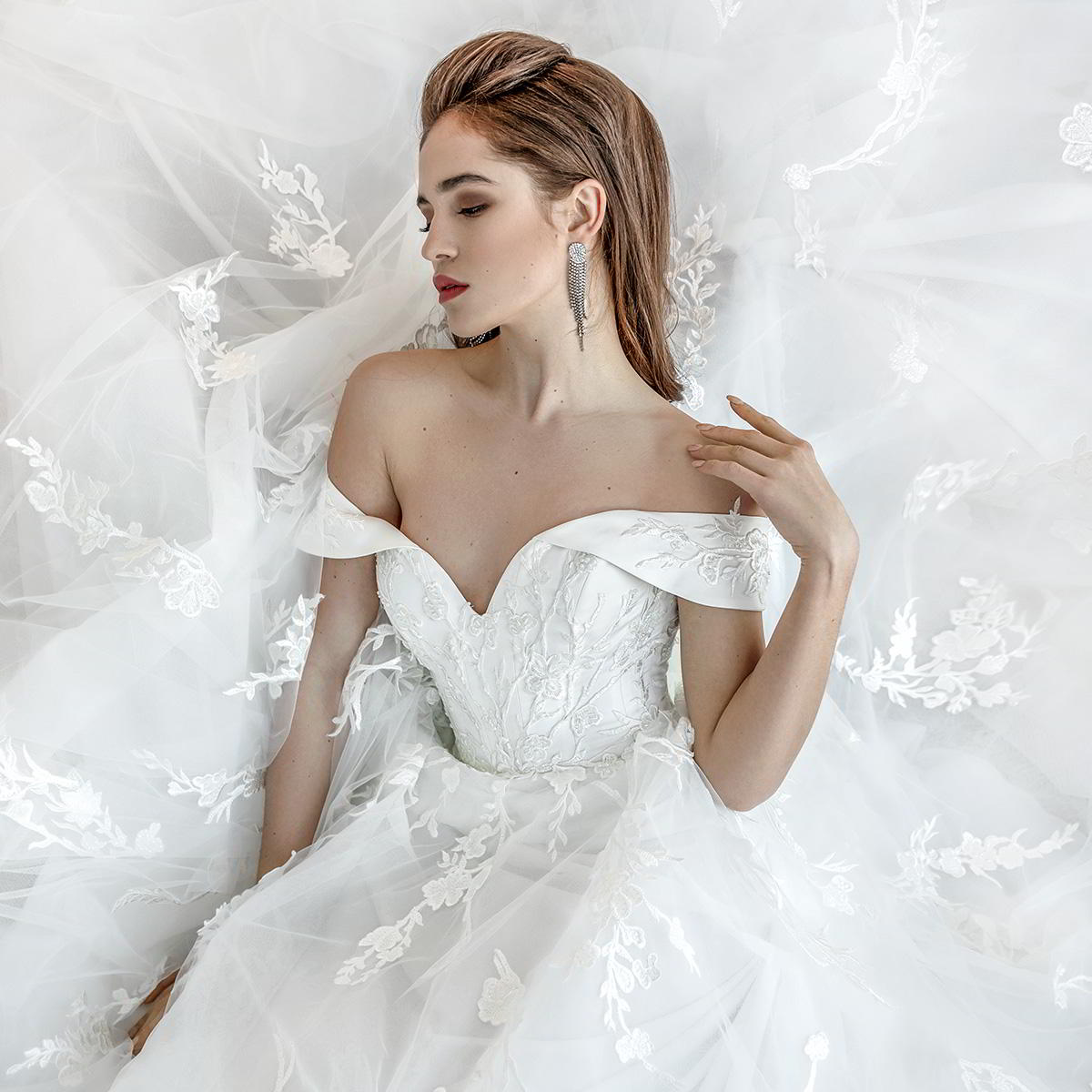 oleg baburow 2019 bridal wedding inspirasi featured wedding gowns dresses and collection