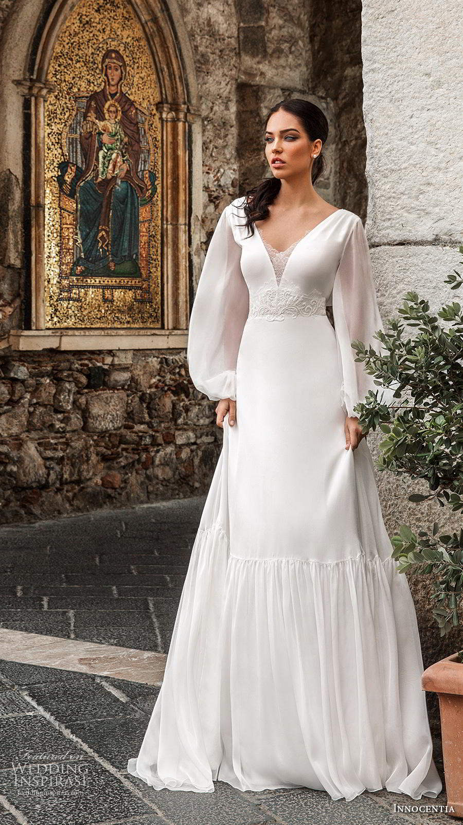 Innocentia 2019 toarmina bridal long bishop sleeves v neck simple elegant a  line wedding dress backless low back chapel train (6) mv
